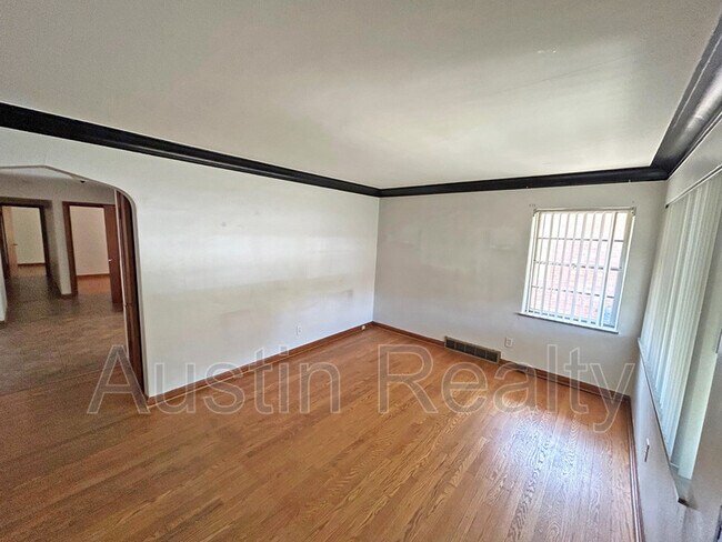 Foto del edificio - 6914 Southland Ave