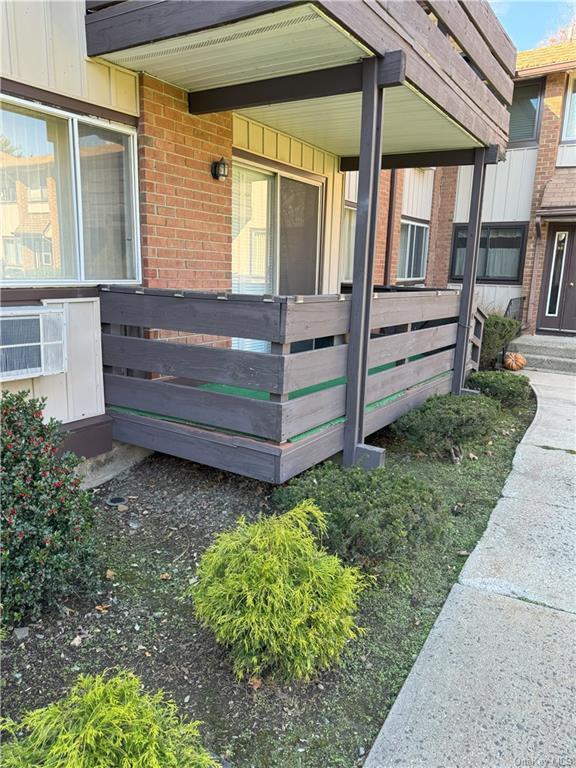 45 Sierra Vista Ln, Valley Cottage, NY 10989 Room for Rent in Valley