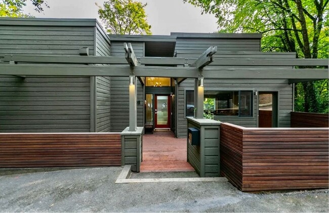 Foto del edificio - 3108 SW Bennington Dr