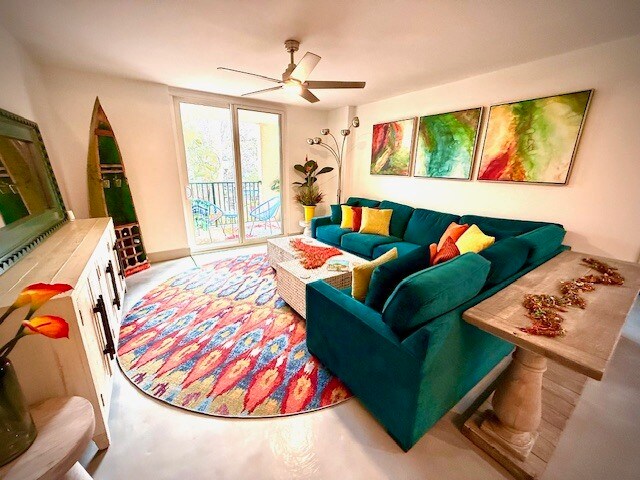 Sala de estar - 520 SE 5th Ave