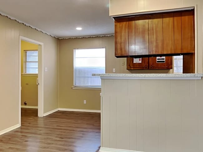 Foto del edificio - 151 Valleyglen Dr