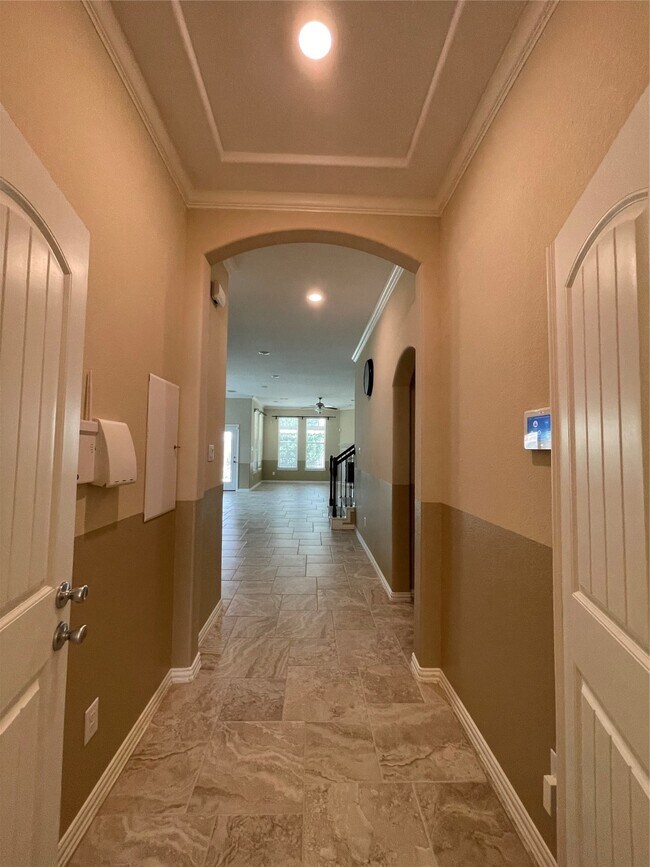 Building Photo - 11075 Walts Run Ln