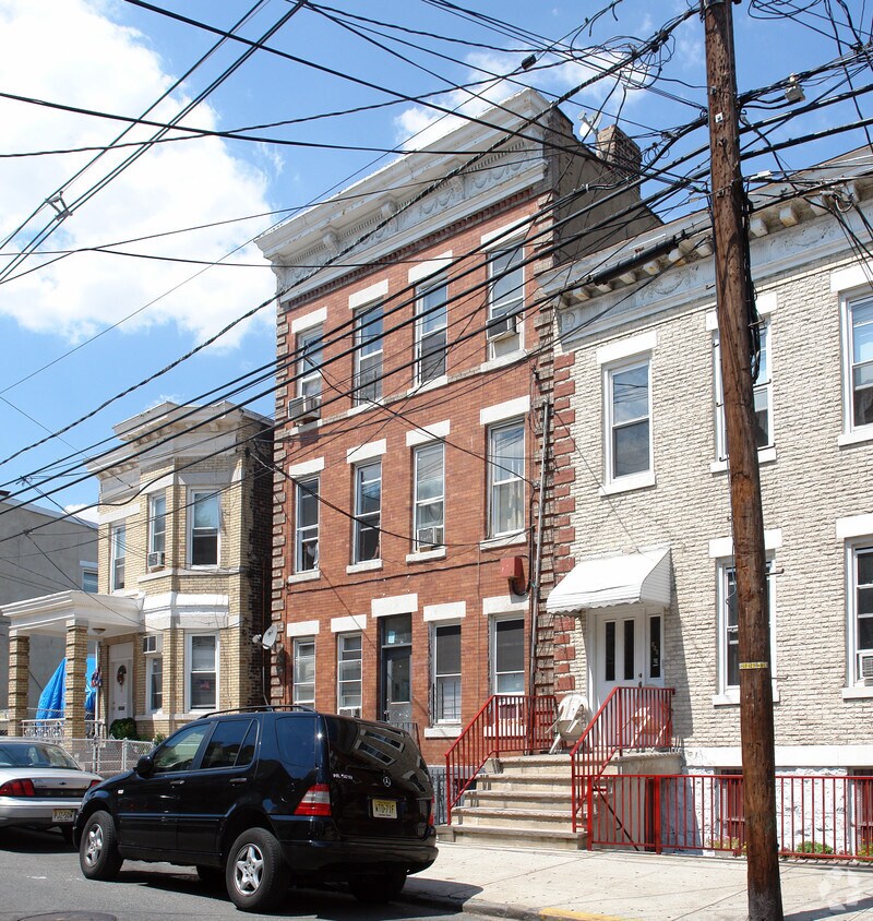 Exterior - 558 59th St