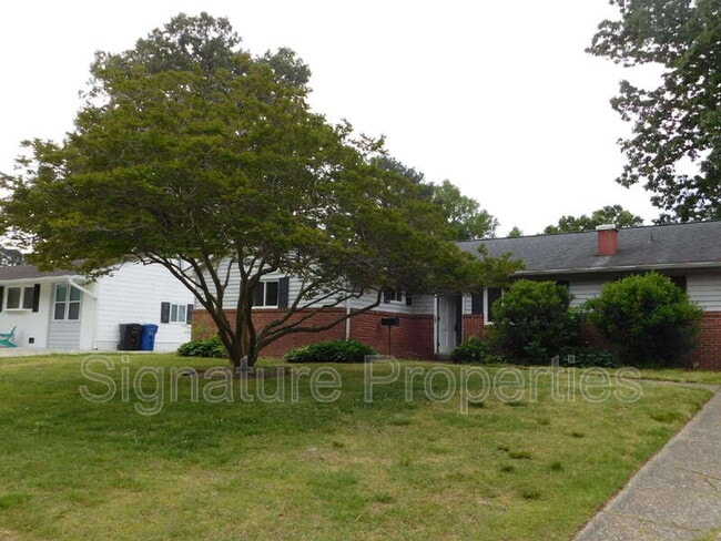 Building Photo - 13420 Crest Cir