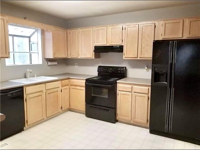 Building Photo - 4143 Lake Mist Dr NW