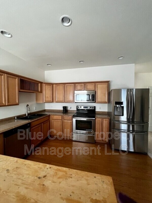 Foto del edificio - 104 College St