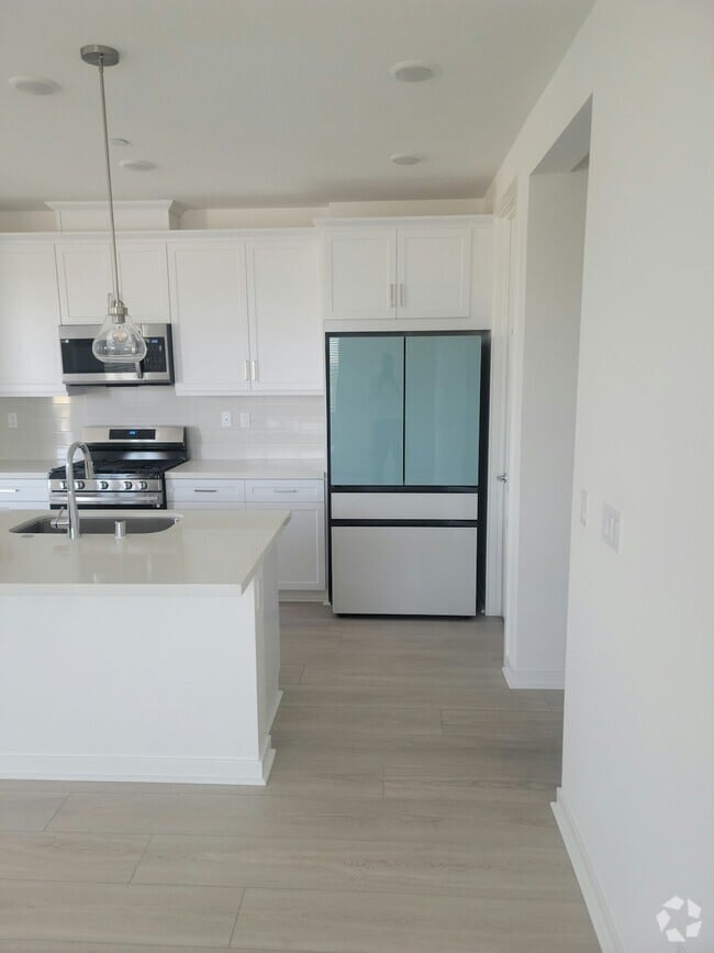 Building Photo - 4061 E Luna Paseo
