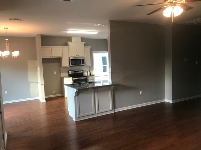 Foto del edificio - 36212 Cheray Dr