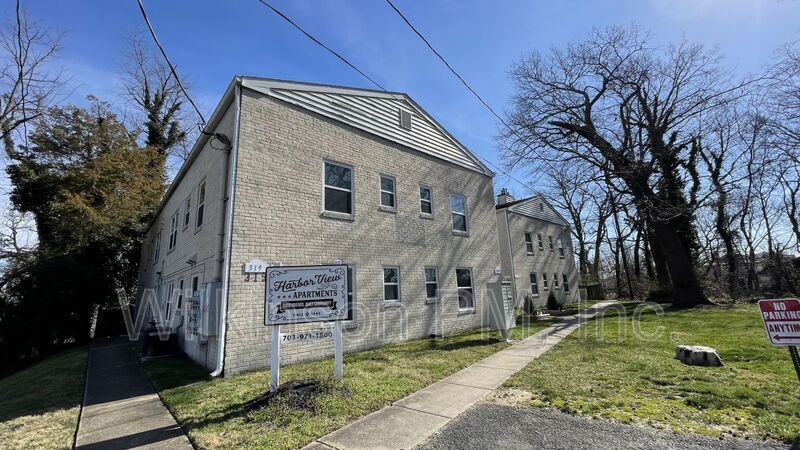 Primary Photo - 319 2nd Ave