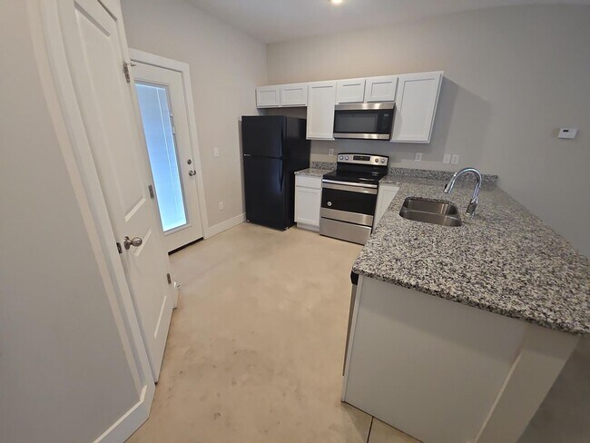 Building Photo - Charming Single-Family Home in Valley Cent...