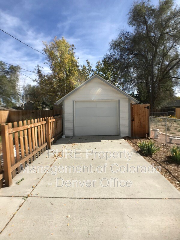 Foto del edificio - 2574 Kendall St