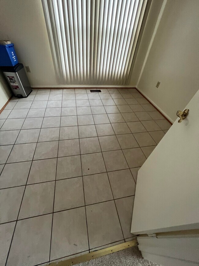 BreakfastRoomHallway - 800 Flagler Dr
