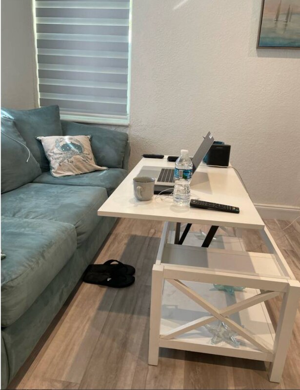 Foto del edificio - 8401 Crespi Blvd