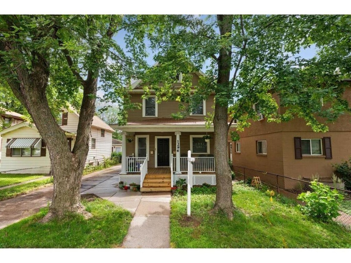 Primary Photo - 1296 Selby Ave