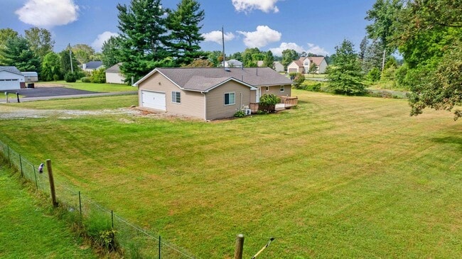 Building Photo - 5796 Beecher Rd