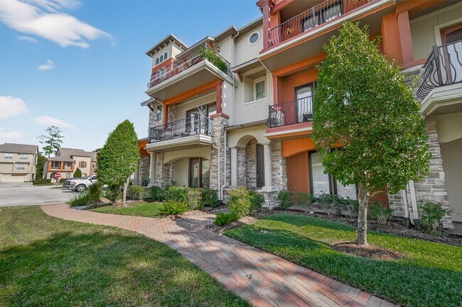 Foto del edificio - 14538 San Pietro Dr