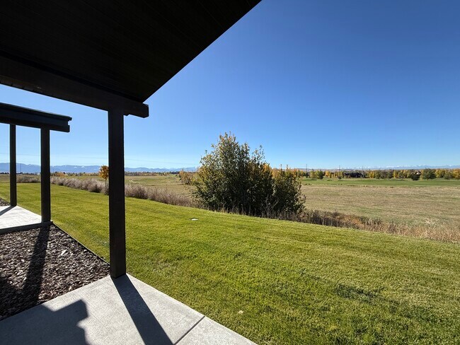 Foto del edificio - 82 Horseshoe Lp