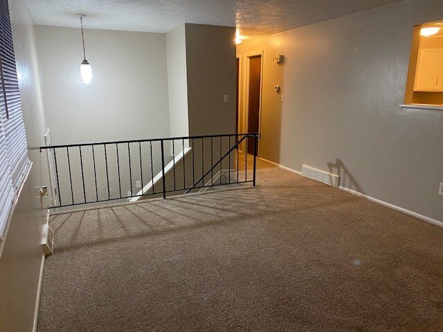 Foto del edificio - 9555 Damon Dr