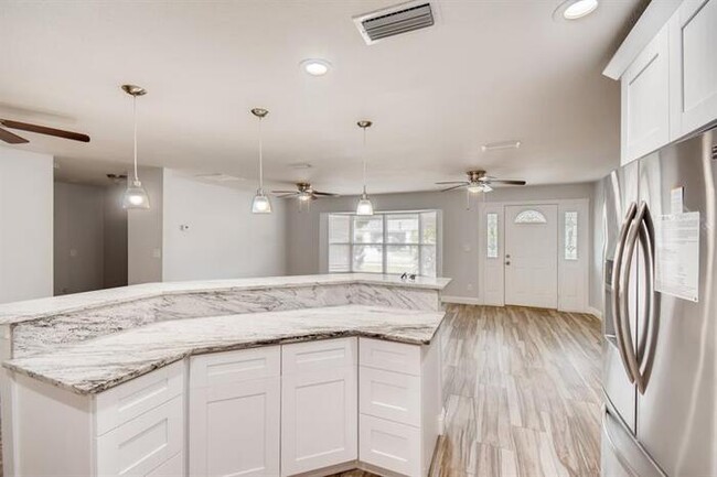 Building Photo - 1930 Blue Heron Way, Palm Harbor, FL, 34683