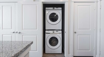 Building Photo - 1505 Oliver St