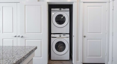 Building Photo - 1505 Oliver St