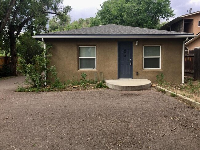 Building Photo - 622 Prairie Rd