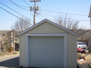 Building Photo - Affordable 2 BR home in Branson, MO., Down...