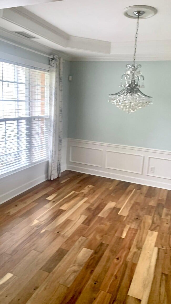 Building Photo - 11106 Knight Castle Dr