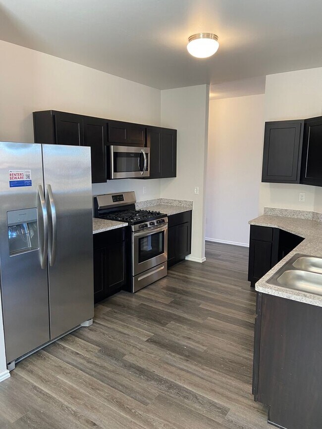Building Photo - *HOT SUMMER DEAL* Three Bedroom | Two Bath...