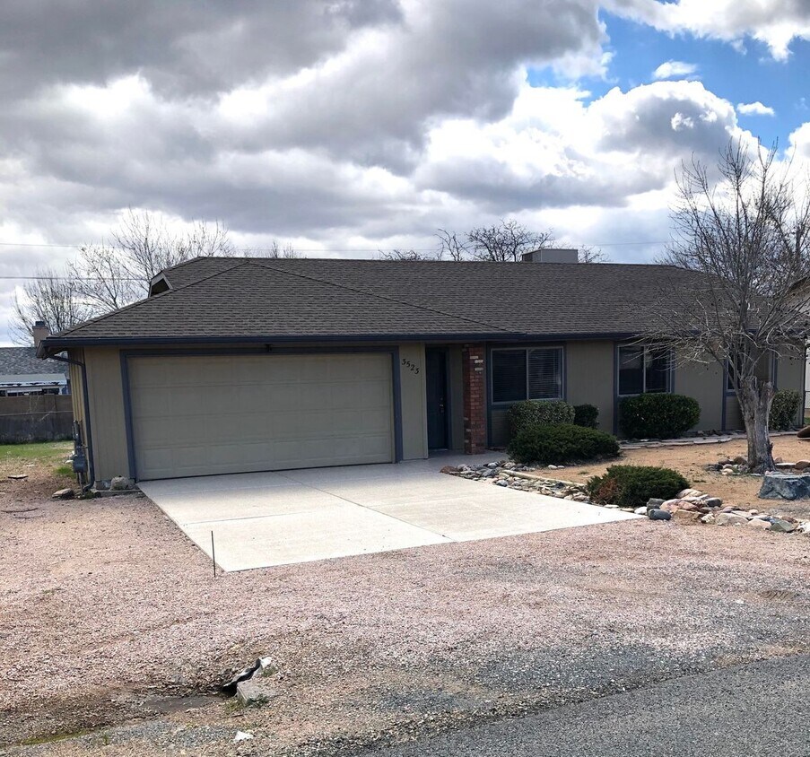 Foto principal - Cute 3 Bedroom with RV/Boat Parking in Pre...