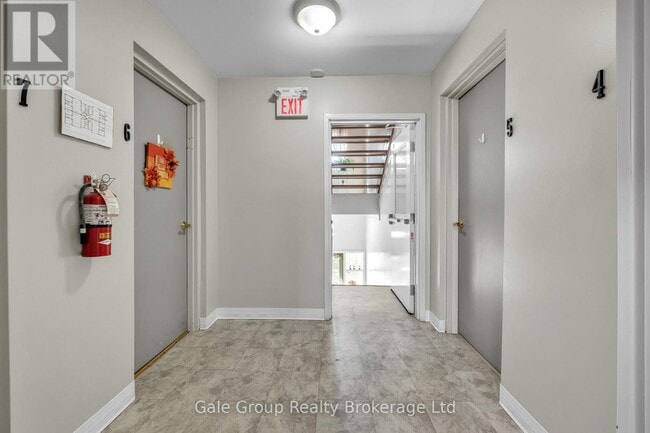 Building Photo - 75 Hale St