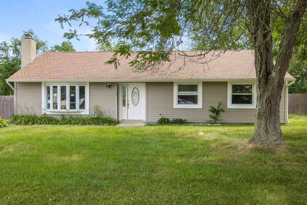 Primary Photo - 12 Benedette Dr