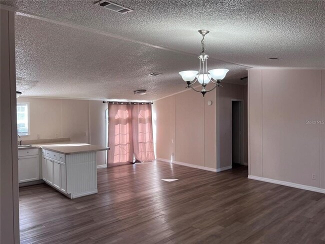 Foto del edificio - 3214 Silver Lake Ct