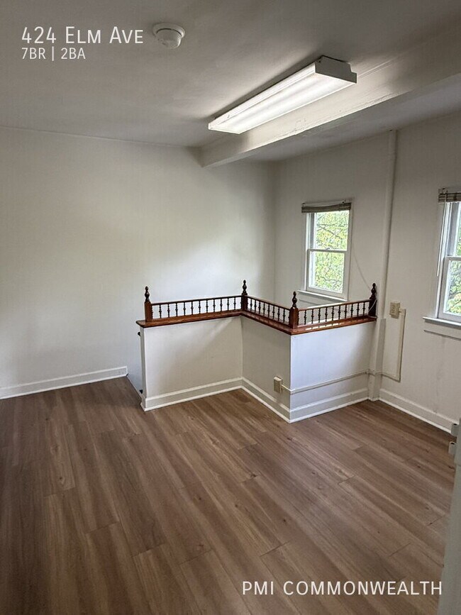 Foto del edificio - 424 Elm Ave