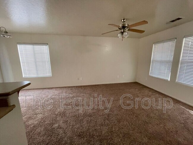 Foto del edificio - 1774 Paseo Del Lago