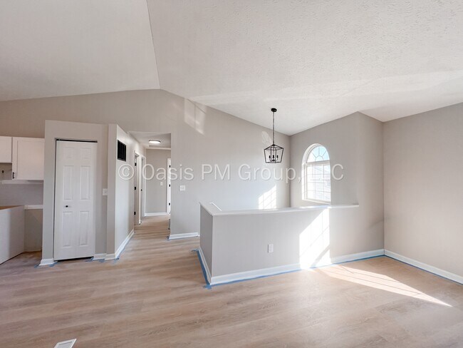 Building Photo - 2278 Golden Leaf Ln