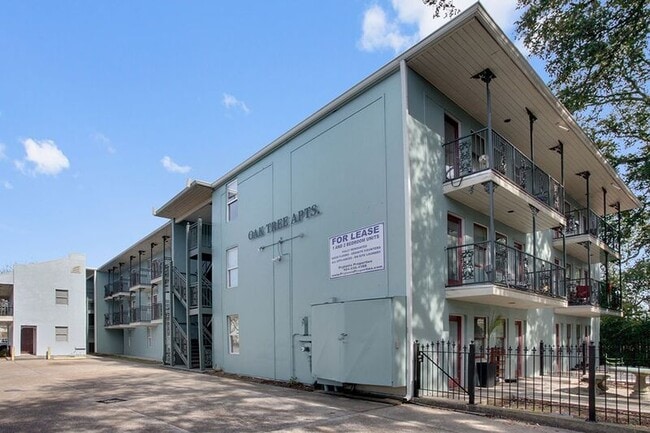Building Photo - 1615 Gov Nicholls