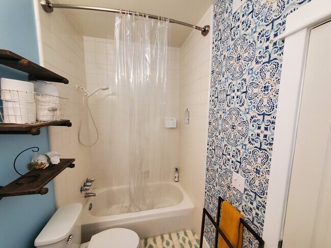 Bathroom 1 - 14237 Burbank Blvd