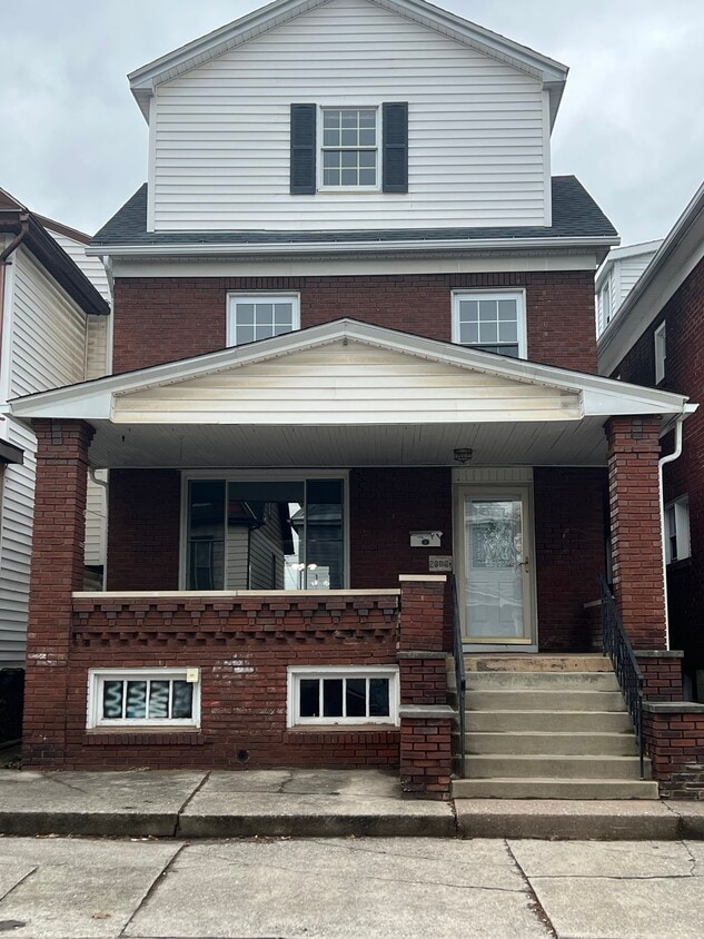 2606 W Chestnut Ave, Altoona, PA 16601 House Rental in Altoona, PA
