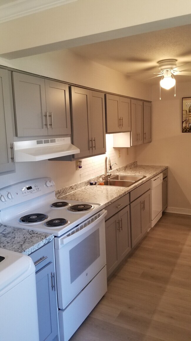 Foto del edificio - 124 Partridge Ln