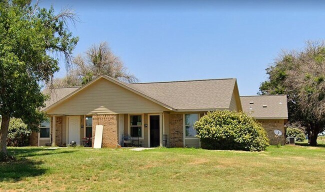 Foto del edificio - 1324 E 10th St