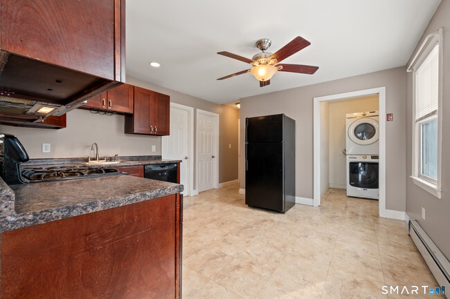 Building Photo - 246 S Orchard St