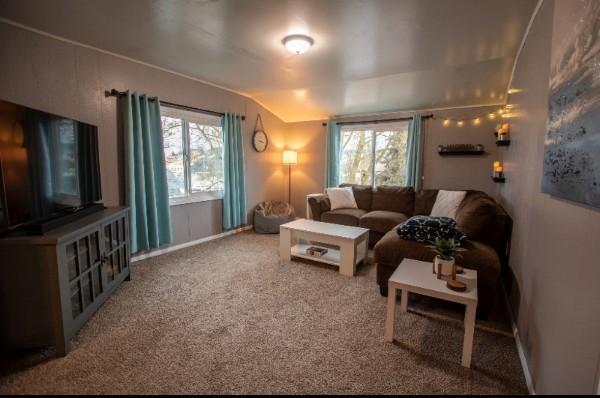 Foto del edificio - 1316 W Dean Ave