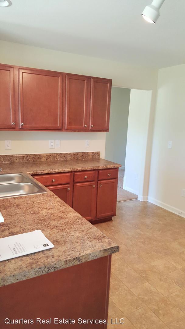Building Photo - 4 br, 2.5 bath House - 2611 Crosland Hill Dr.