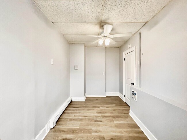 Foto del edificio - 159 Hutton St