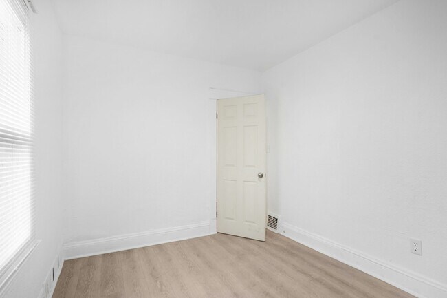 Foto del edificio - 10413 Mt Auburn Ave