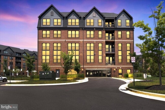 Building Photo - 3927 Fair Ridge Dr