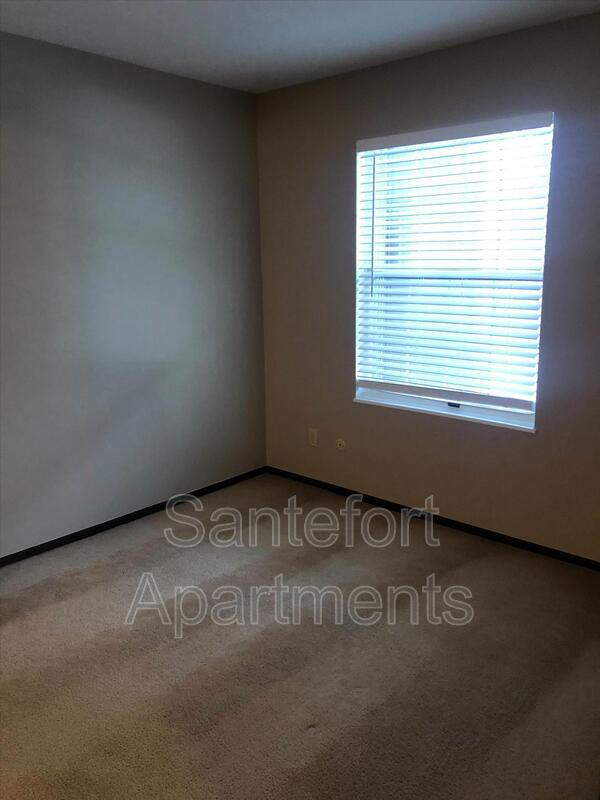 Foto del edificio - 5801 Haymeadow Ln