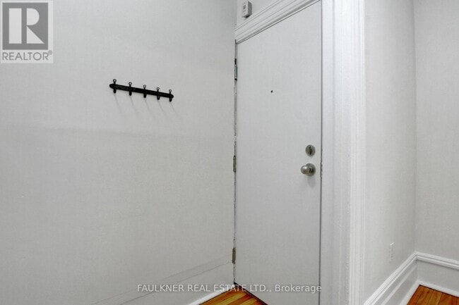 Photo du bâtiment - 410 Lewis St