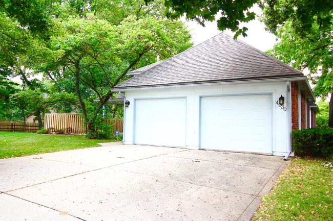 Building Photo - 4030 N Briarcliff Rd